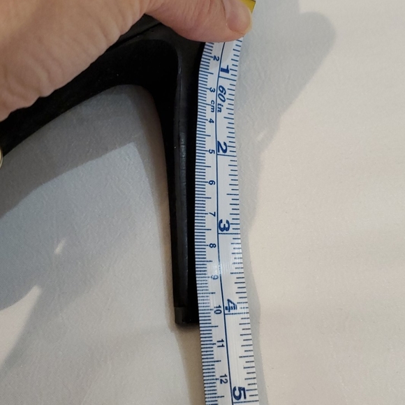 Michael Kors Leather Platform Heals - Picture 14 of 15